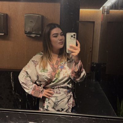 Lupesmat's tweet photo. #NuevaFotoDePerfil https://t.co/Mv5kBGOAHu