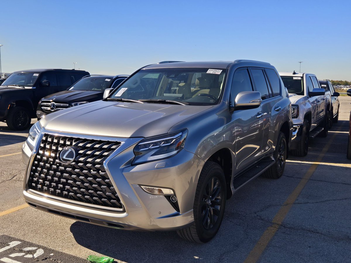 Wallsauto001's tweet photo. 2020-2023 Lexus GX460 Units for Sale‼️
▪️2020: 35K
▪️2022: 45K
▪️2023: 55K
Prices are slightly negotiable. Serious buyers only, please DM #Wallsauto #autoprophet https://t.co/Hj6EoDpYzt