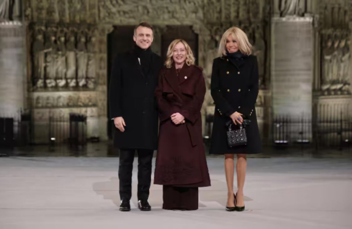 MarchioriElisa's tweet photo. Le proporzioni, queste sconosciute!

Meno male che dovremmo essere la patria della moda e del vestire bene … https://t.co/d0jDrMrYth