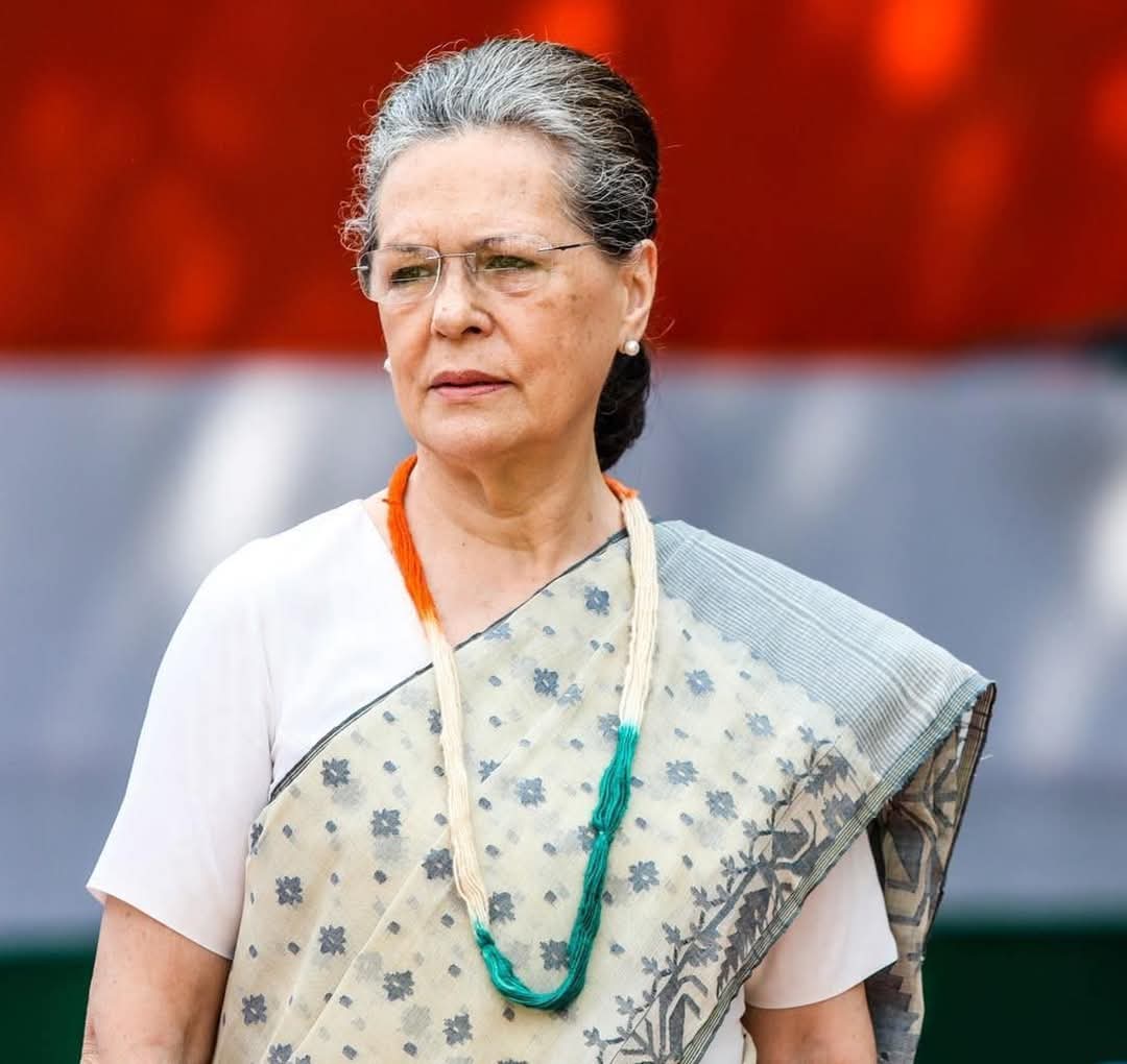 Richard_mkm's tweet photo. Wishing a very Happy Birthday to our Respected and Motherly Figure Smt. Sonia Gandhi Madame. May God always bless you Good health and happiness #SoniaGandhI #HappyBirthdaySoniaGandhiJi 
#Mother
#mãe
#Walida
#Amma https://t.co/gUgWAf94Iz
