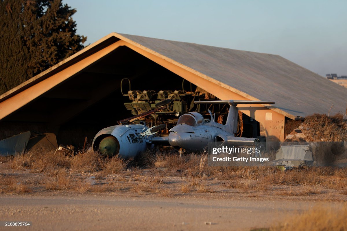 Adlaim27's tweet photo. #SyAAF Su-7 , L-29 Delfin , 2К12 Куб (SA-6) #Mezzeh https://t.co/qPcmtkK7iL