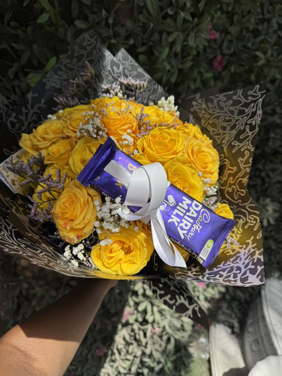 AishakhamisAli's tweet photo. Goodmorning 😊
I am a florist in mombasa
And i make flower arrangements and bouquet 
☎️0743961720
📍Mombasa 
We do deliveries along the coast
Rt widely https://t.co/Y0UegVLvqW
