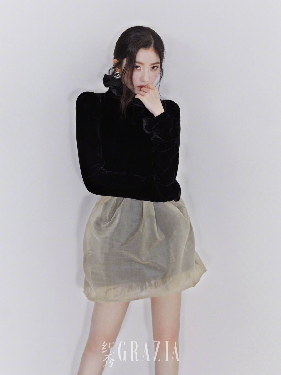 irene_global's tweet photo. Irene x Grazia! 🖤

#IRENE #아이린 #RedVelvet @RVsmtown https://t.co/eJjB0qy2Vl