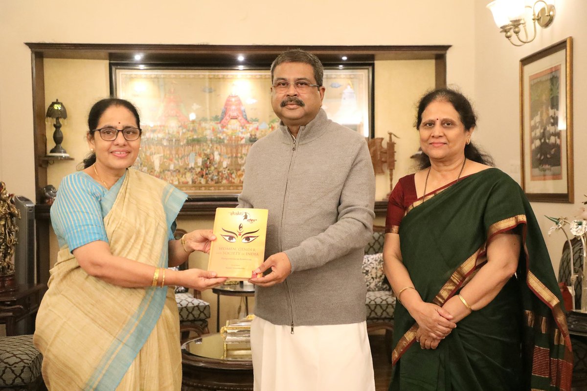 dpradhanbjp's tweet photo. Delighted to receive a copy of the book ‘Shakti: Women, Gender and Society in India’ by Mrs. Jyoti Chauthaiwale ji and Mrs. Nayana Sahasrabuddhe ji. 

A first-of-its-kind effort, the book, an anthology of articles, provides an in-depth perspective on the gender discourse in India. Compliment Mrs. Chauthaiwale ji and Mrs. Sahasrabudhhe ji for this meticulous exploration of Indian feminism and challenges and feats faced by women in their quest for equality and empowerment.
@jvchauthaiwale @NayanaSahasrab1
