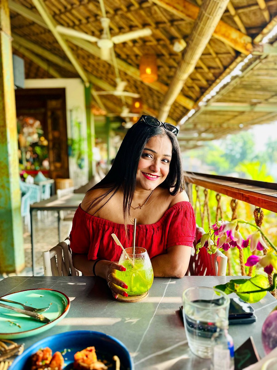 sayantani8's tweet photo. Goa memories, and a heart full of nostalgia" ❤️
#goa #RecentThrowback #travelphotography #morningvibes #thecapegoa #goodfood #goodambiance #vibing #positivevibes #holidays #travelgram #november #travelstory #traveladdict https://t.co/S3tTNqRoXs