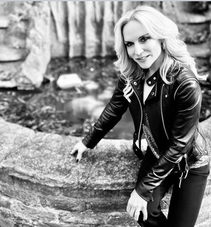 OfficialDaledoe's tweet image. Happy 56th. Birthday to singer/songwriter/musician/author, Stacey Liane Levy-Jackson ( @staerox )!!! Hope your day is filled with lots of love, laughter and blessings. 🥳🎉🎊🎈🎂🎁🎼🎶🎵🎹🎤 #PointingFingers #Flipside #Soldier &amp;amp; others.