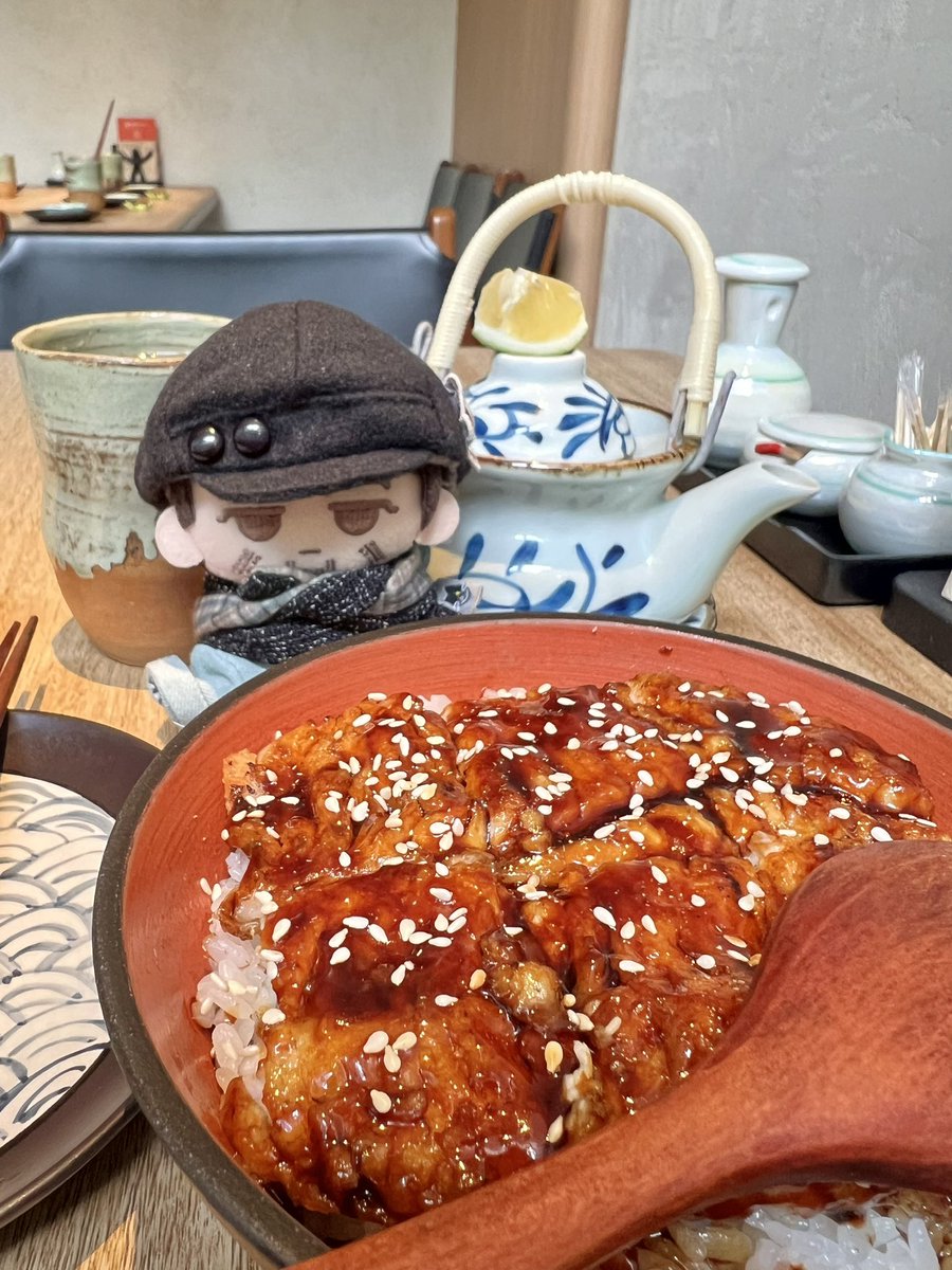 隐 tweet media