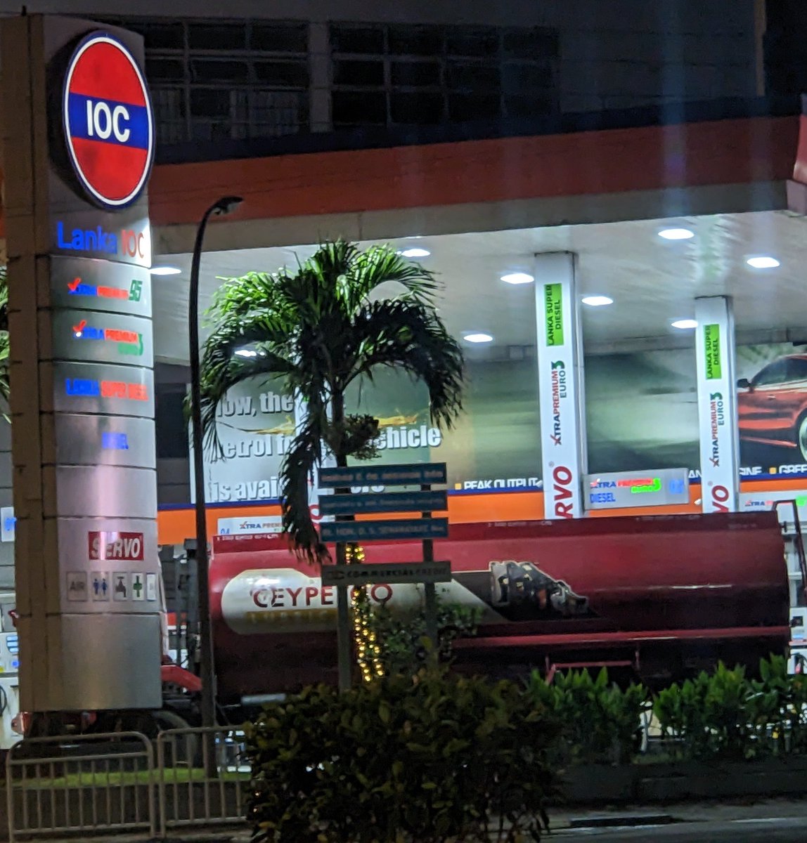 AraaSL2022's tweet photo. Many people believe IOC fuels are superior to other fuel brands. As a result, they exclusively refuel at IOC stations. Check out this IOC fuel station at Borella Senanayake Junction! 🚗⛽ #IOCFuels #FuelStation" https://t.co/NM0u6XQ4pi