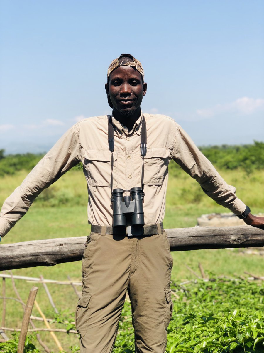 tiggsdominic's tweet photo. On Duty, serving the Nation. 
#SafariGuide https://t.co/6YPEfqUxKu