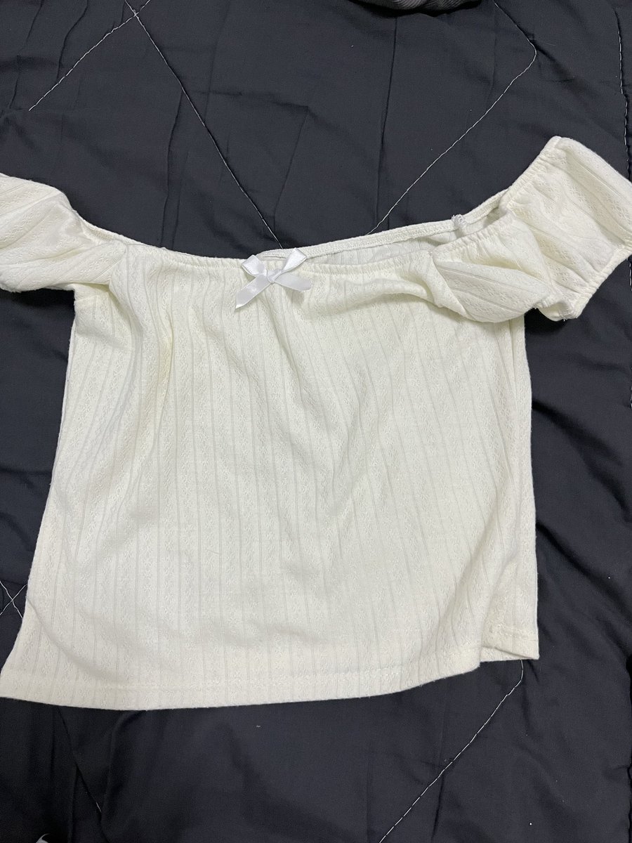 ppqqxsin's tweet photo. ส่งต่อเสื้อ แขนตุ๊ก 
ปาดไหล่ก็ได้น้า 🥺
𐙚  50.- free shipping
อก 28-34 สีครีม🫶🏻
Dm. สอบถาม / ดูรูปเพิ่มเติม ได้ค่า🌺🌟

#ส่งต่อเสื้อผ้ามือสอง #ส่งต่อเสื้อผ้ามือ2 #ส่งต่อเสื้อผ้า #เสื้อผ้ามือสอง #ส่งต่อ #ส่งต่อกระเป๋า #ส่งต่อรองเท้า #โล๊ะตู้มือสอง https://t.co/p50H7B3RFZ