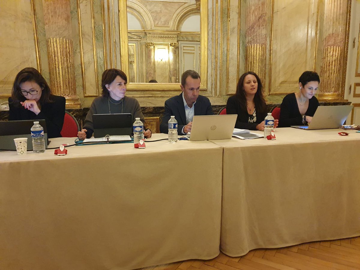 - actu du <a href="/CNBarreaux/">Conseil national des barreaux - les avocats</a> avec <a href="/FDymarski/">Franck DYMARSKI</a> et <a href="/frederiquemorel/">fred morel</a> 
- la présentation du barreau aux élèves avocats avec Laëtitia Lagriffoul
- point <a href="/ERAGE_/">ERAGE</a> avec Christine Laissue Stravopodis et <a href="/TiffanyConein/">Tiffany Conein</a> 
- les logiciels de gestion des ordres avec <a href="/DavidZachayus/">david zachayus</a> et <a href="/william_laurent/">William LAURENT</a>