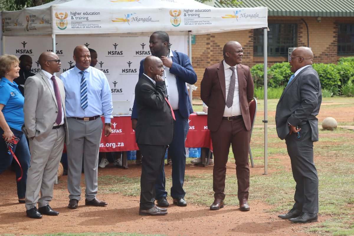 myNSFAS's tweet photo. [IN PICTURES] Situation right now. Applicants have come in their numbers to apply for the @myNSFAS 2025 bursary and loans before closing date, 15 December 2024.
#NSFAS2025Applications #NSFAS025 https://t.co/1gF30IYI2q