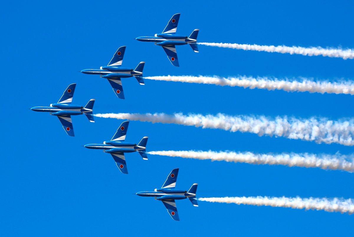 Buccaneer_55's tweet photo. 入間航空祭に続き、晴れの #ブルーインパルス を拝むことが出来ました!🙌
しかし風が強くなって来て「スタークロス」がスキップされたのは残念...🥲⭐️
#百里基地航空祭 #BuleImpulse #airshow #airshowphotography #aircraftphotography #JASDF70th https://t.co/43xUTJSOaV