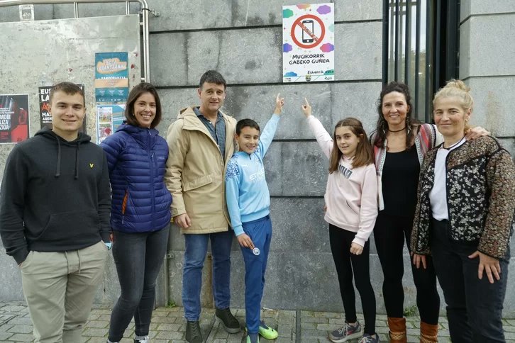 [REPORTAJEA] Mugikorrik gabeko guneak, haurrek merezi duten arreta jaso dezaten naiz.eus/eu/info/notici… <a href="/gara_miantzi/">Maider Iantzi Goienetxe</a>