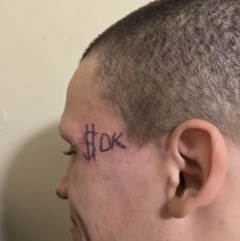 chilldonkeyfr's tweet photo. 🚨THE MAN THE MYTH THE LEGEND TATTOOED $DK ON HIS FACE 🚨OUR COMMUNITY IS UNMATCHED 🚀🚀🌖 https://t.co/0Apk6XelTT