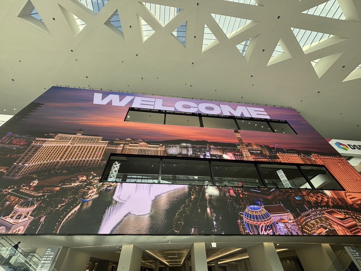 Soundhouse_jp's tweet photo. 【LDI Show 2024💫】
いざ会場のLas Vegas Convention Centerへ! @LDITradeshow #LDIShow #サウンドハウス #照明 https://t.co/uYXpepHgFA