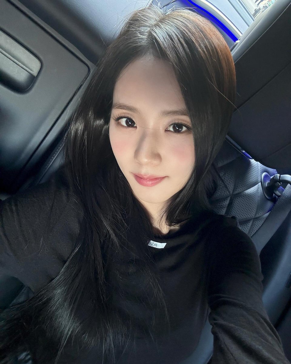 jisoosjpg's tweet photo. https://t.co/lm3rA60H4M