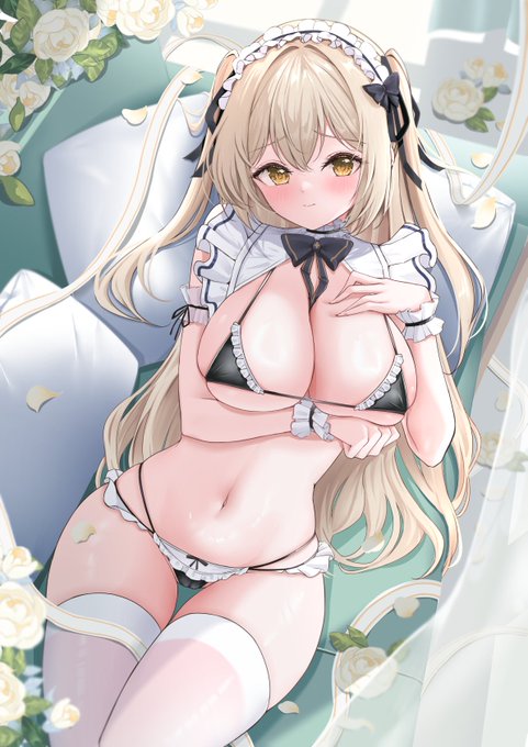 この格好はちょっと恥ずかしいです…🖤🤍 