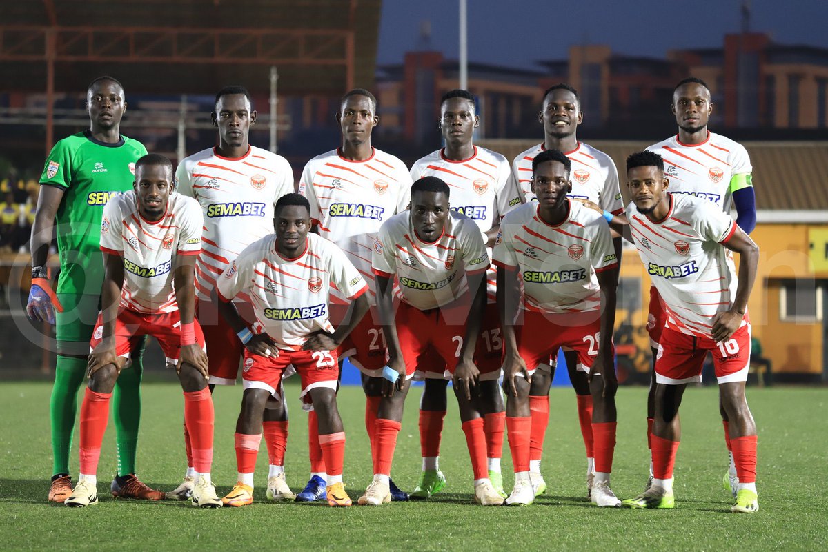 Football is like life. It requires perseverance, self-denial, hard work, sacrifice, dedication, and respect for authority. 🙏

A blessed week from the winning team to you all 🤝

📸 || <a href="/sportslens1/">Sports Lens</a> 
#MukwanoGwabangi 🔴🦅