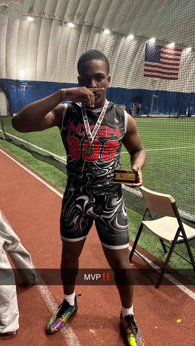 Jay_uche23's tweet photo. Was proud to be invited to the next round of “TheShows” NxGn New Jersey finals.

Thank you for rewarding me with LB Mvp! https://t.co/4Phqd8qogk