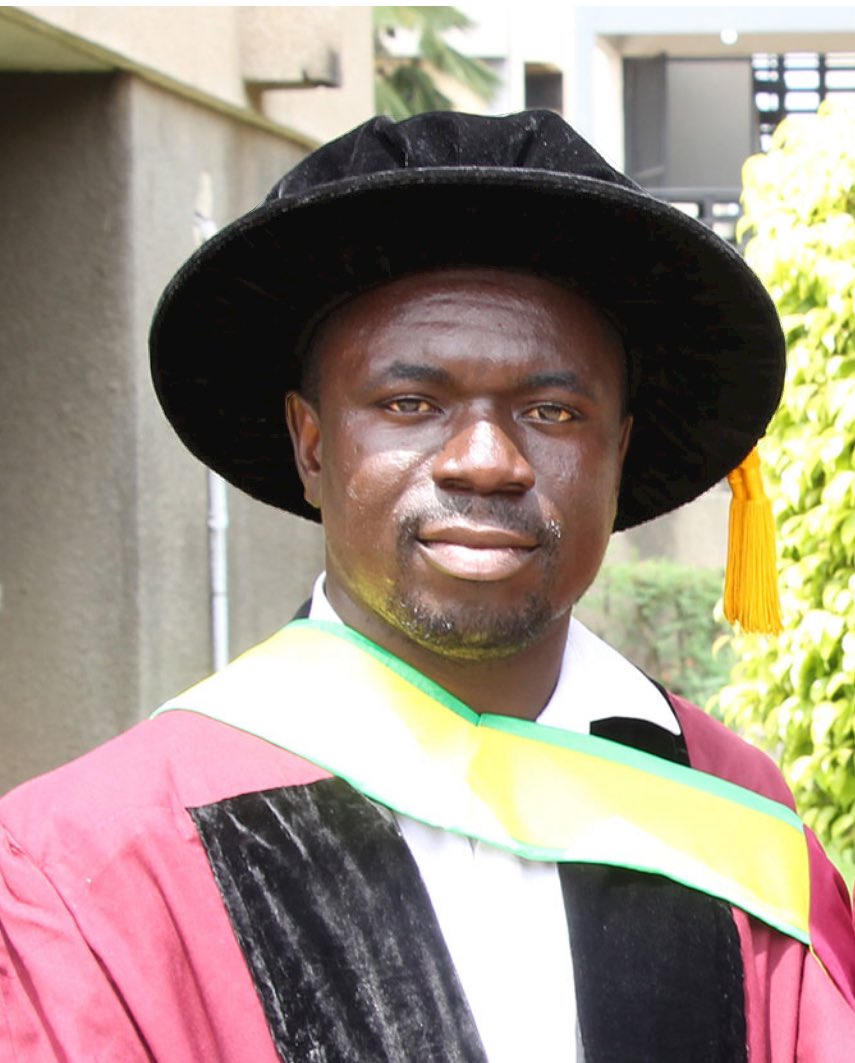 elsolo_gh's tweet image. Prof. Smart Sarpong should be banned from teaching research methods in all Government universities cos eii🤣. He had the best resources , the largest sample size a yet his failed portooor ! Or make the OSP prosecute am? 🤣 

Jean Mensah Provisional results  Kalyjay #Newfile