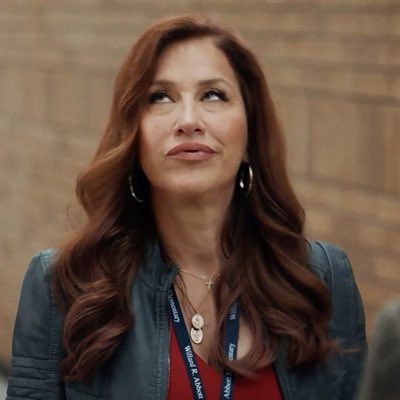 anyshowsbitch's tweet photo. #NewProfilePic because Lisa Anne Walter is fucking hot https://t.co/MeTAkXkFSo