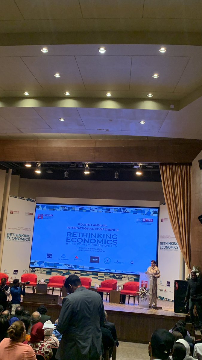 javeria_younas's tweet photo. Excited to hear from @lubnanaz8, the visionary behind Rethinking Economics, as they kick off today’s event with a welcome address.
#RethinkingEconomics #WelcomeAddress #CBERCON24 https://t.co/JZX1xJ4vjY