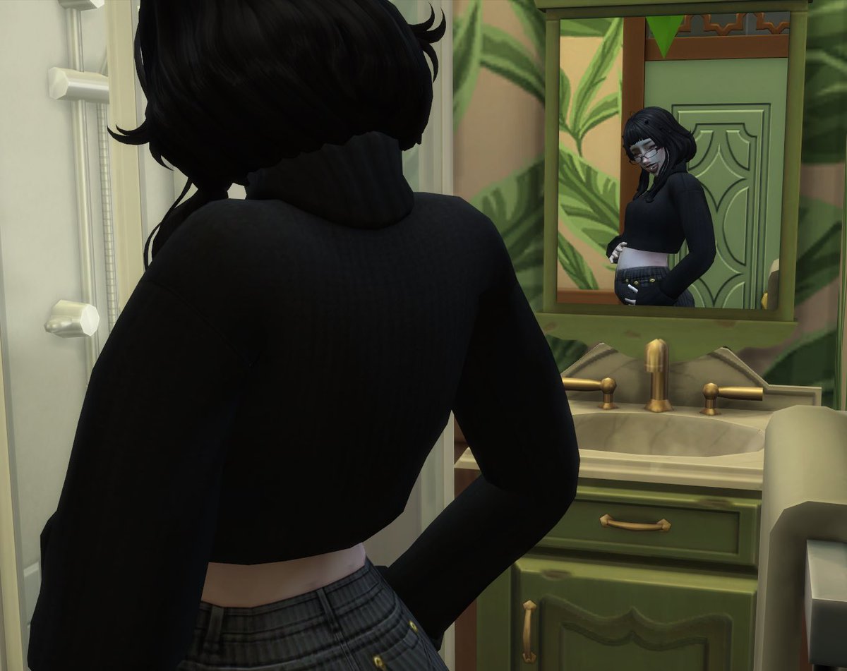 qynchiiplays's tweet photo. been playing the occult baby challenge for 6 months now &amp; im still in love with my founder 🥹. we’re on baby #16 😭#sims4 #simmer https://t.co/bINXJtaSgp
