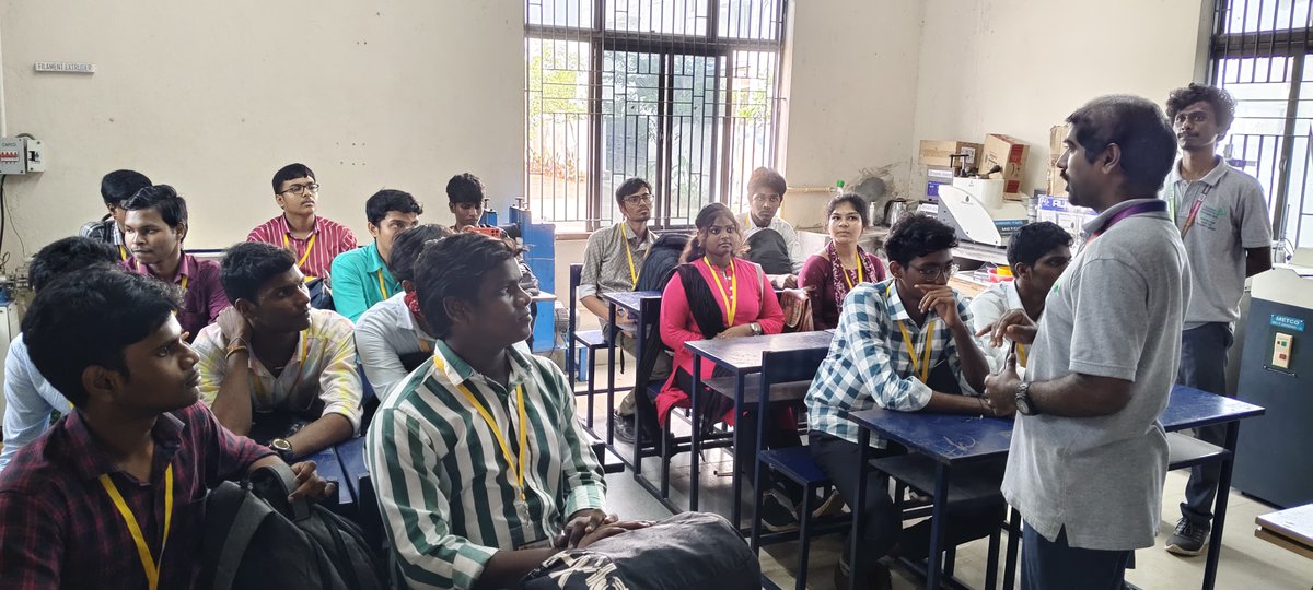 GojanInstitutio's tweet photo. Campus Visit to CIT Research Facility

The trip has given them invaluable experience aimed at broadening their perspectives and inspiring them to forge their paths as future leaders and changemakers Sources are Pre-incubation units, Idea/Fab Labs, #Research Labs, Design Centers https://t.co/l0Sll5ZMMY