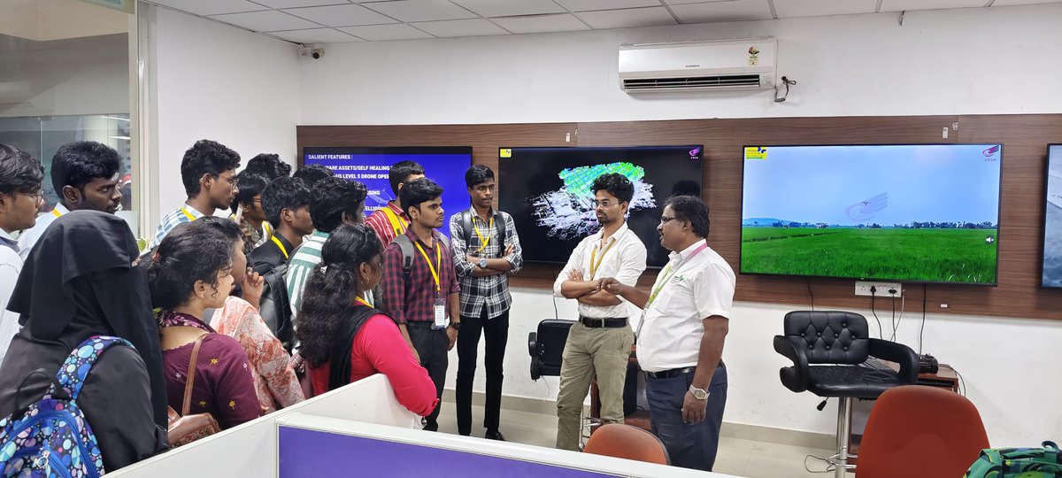 GojanInstitutio's tweet photo. Campus Visit to CIT Research Facility

The trip has given them invaluable experience aimed at broadening their perspectives and inspiring them to forge their paths as future leaders and changemakers Sources are Pre-incubation units, Idea/Fab Labs, #Research Labs, Design Centers https://t.co/l0Sll5ZMMY