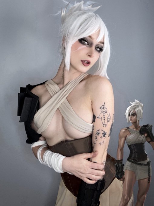 say ''yes pls'' for riven nudies in your dms :3 https://t.co/MQ7Hxq7odk