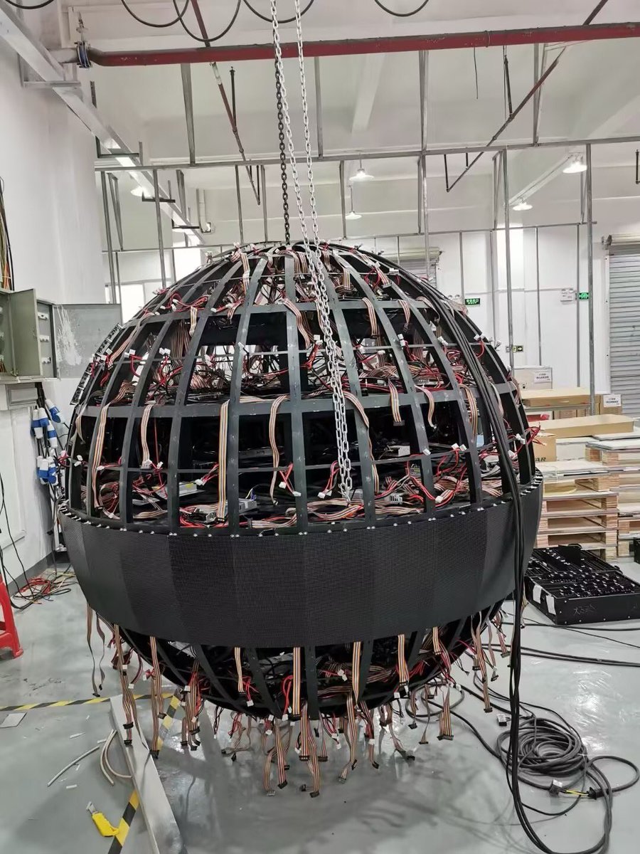 OneledYu156786's tweet image. Sphere LED screen customization services on diameters and resolutions.
🌏 Diameter 1m
📲whatsapp:+8618946452946
#pantallasdeled #pantallaselectronicas #alquilerdepantallasled #painéisdeled #videowall #leddisplay #ONELED #Oneleddisplay #Outdoor #ONELEDINDOOR #novastar #sphereled