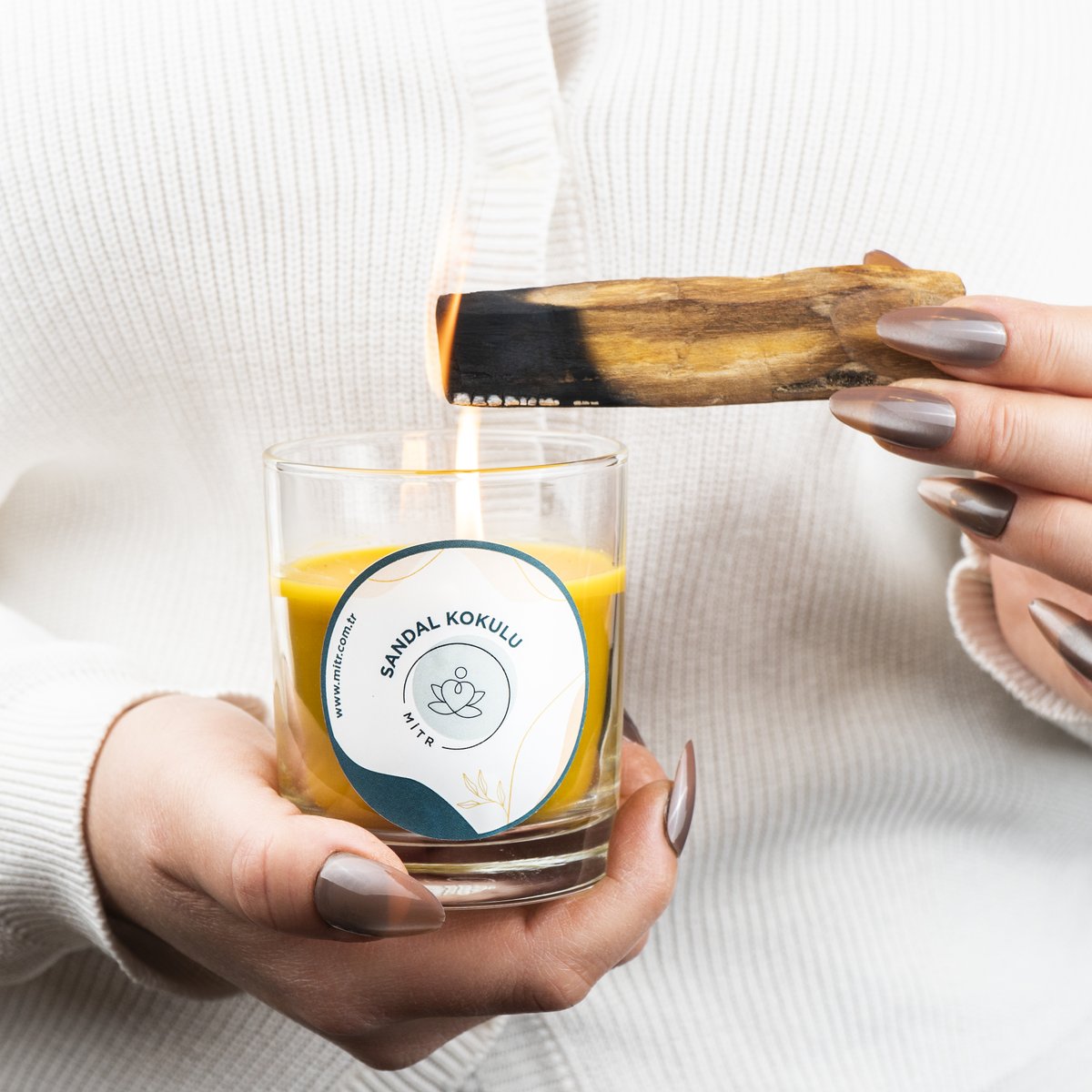 mitrcomtr's tweet image. 🕯️ Kış Gecelerine Sıcacık Bir Işık ve Huzur Katın!  ❄️ Kokulu Mumlar, Soğuk Akşamları Huzur Dolu Sıcak Bir Ambiyansa Dönüştürür!   🌿 Evinizi En Sevdiğiniz Kokularla Yenileyin.  #Mitr #Mum #Kokulumum #Kış #YeniYıl #yılbaşı #hediye

bit.ly/4iqfCcq