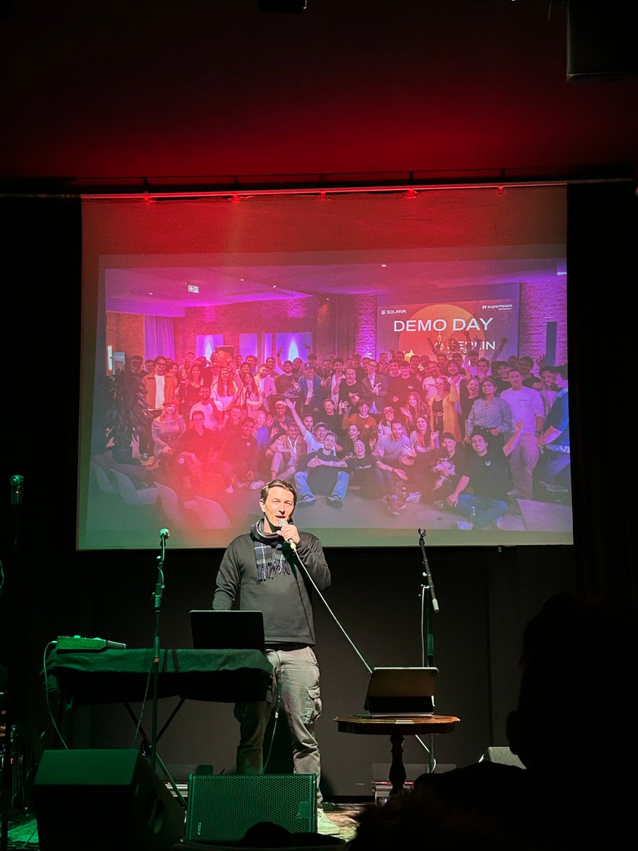 Super grateful for <a href="/SuperteamDE/">Superteam Germany</a> and all the events and opportunities they provide. 🫶

The picture shows last week’s Super Stage, which featured amazing music and presentations. 🎤

Shoutout to <a href="/bloodybulldoge/">🅱️loody.🅱️erlin</a> for organizing these!🙌