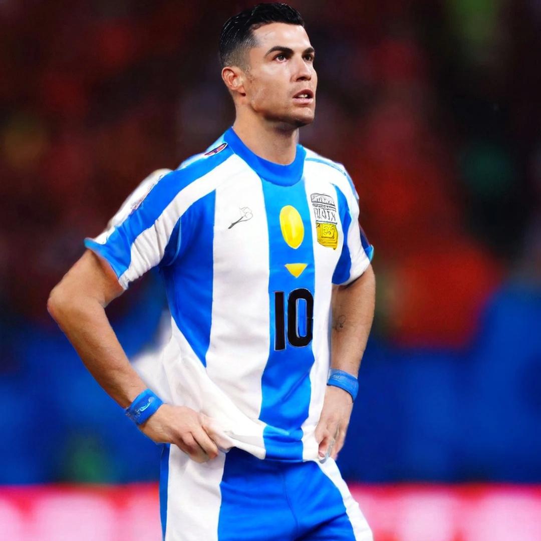 dressplay_ai's tweet photo. β½οΈ Challenge time! Bring someone in your house who doesnβt watch football and ask them: Which photo shows Ronaldo wearing his own jersey? π€ππ₯
#CR7Challenge #GuessThePhoto #FootballFun #DressPlay #EndlessStyles #StyleExplorer #VirtualFitting #AI https://t.co/bQNqspO2kO