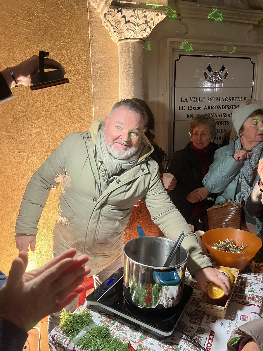 🎄🎶 Très belle soirée « Noël Corse » à l’église de Saint-Jérôme hier dans le cadre de la tournée des chants de Noël du conseil départemental des Bouches-du-Rhône. 
Bravo aux artistes, merci aux agents pour l’organisation et au CIQ Saint Jérôme village pour le vin chaud !