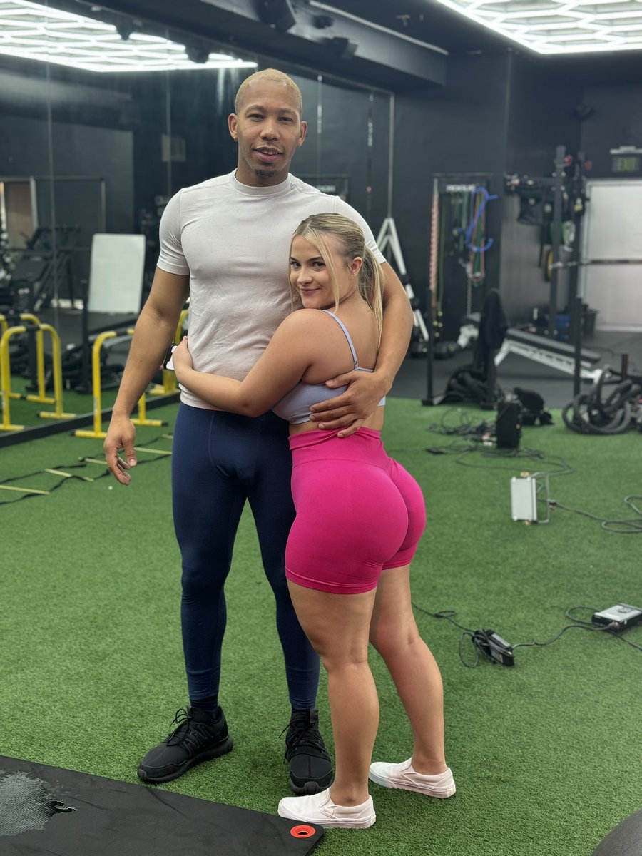 Had a blast with a new star @imlilahayes for @Brazzers today. Stay Tuned 🔥 https://t.co/1WqnHisQOg