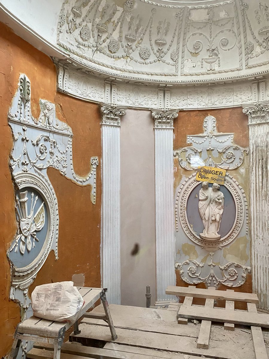 #MomentsOfBeauty in #Glasgow: A pleasure to see the progress on the restoration work underway in Laurieston House - arguably the most ornate Georgian townhouse in the UK - which contains exceptionally fine plasterwork by Francisco Bernasconi who decorated Windsor Castle 👀👇😮🥰!