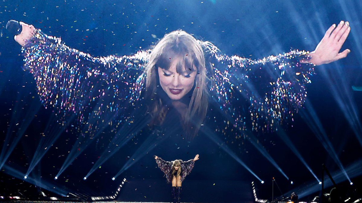 TSwiftFranceFan's tweet photo. Merci @taylorswift13! https://t.co/jEsxM2kpi9