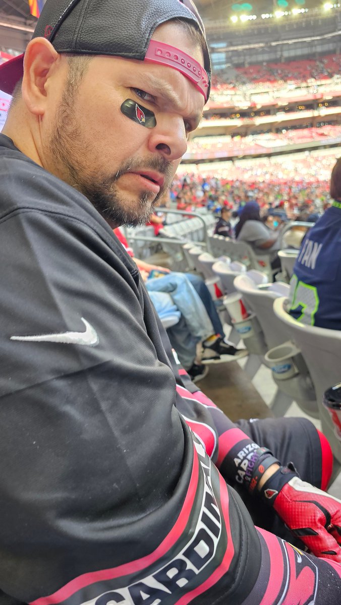Big_Red_Rage's tweet photo. This look says it all about the @AZCardinals lost to the Seahawks.
#RedRage #AZCardinals #AngryBirds https://t.co/GRZoWfRWK6