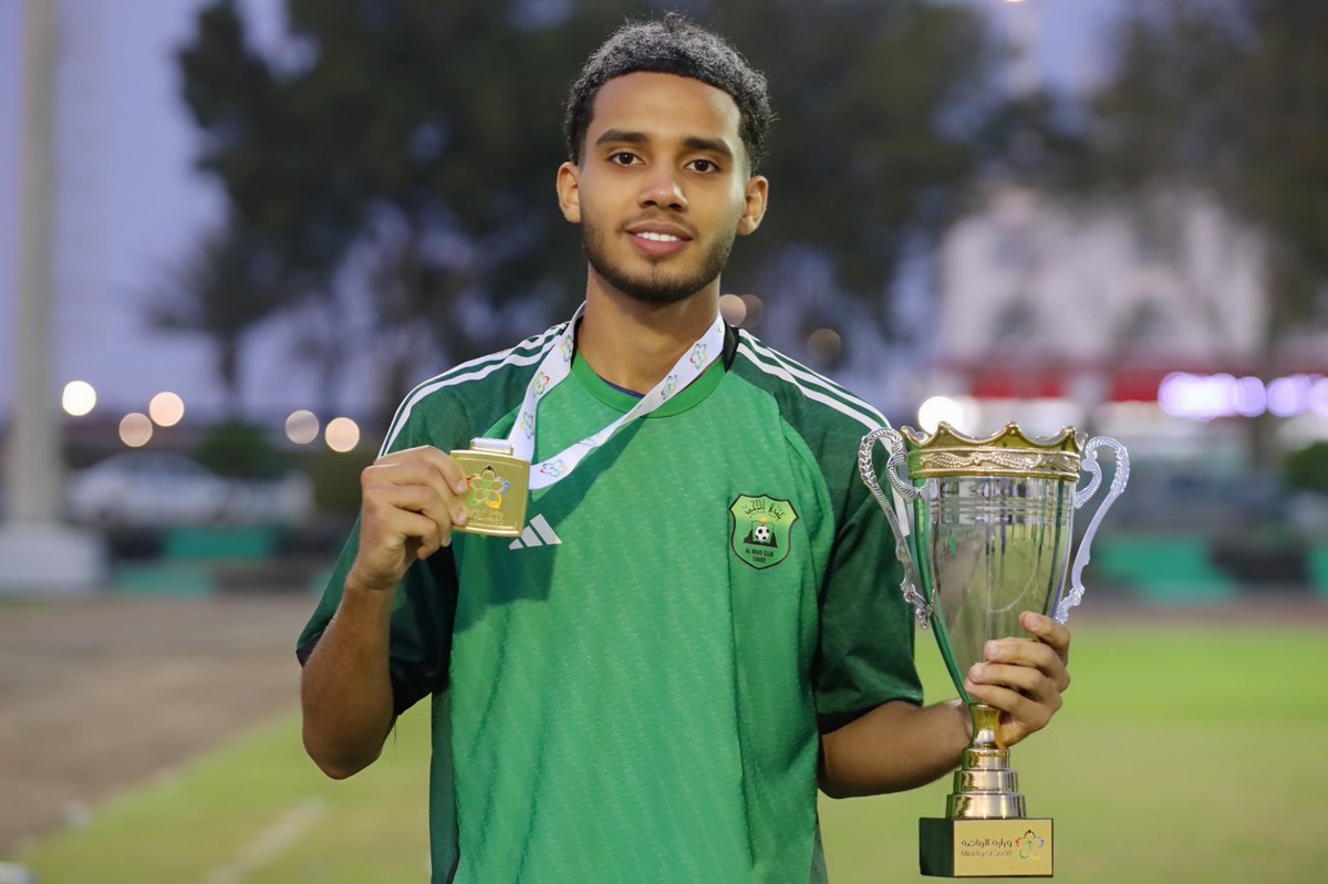 O_S_B11's tweet photo. 📸| للموسم الثاني أبطالاً للدوري .. مبروك لكل محبين #المجد🥇🏆 
مبروك لكل من عمل واجتهد لتحقيق هذه البطولة ' شكراً لمجلس الإدارة وشكراً للجهاز الفني والإداري وأخواني اللاعبين ' تبقى لدينا مهمة الصعود وستتحقق بحول الله ' دعواتكم لنا 🟢⚫️ 
@ALMajdFC 
@wahbe25 
@ABDULRAZAQ__aa 
@mohamed2024979
@Abdullaha10_S
#دوري_الدرجة_الرابعة
