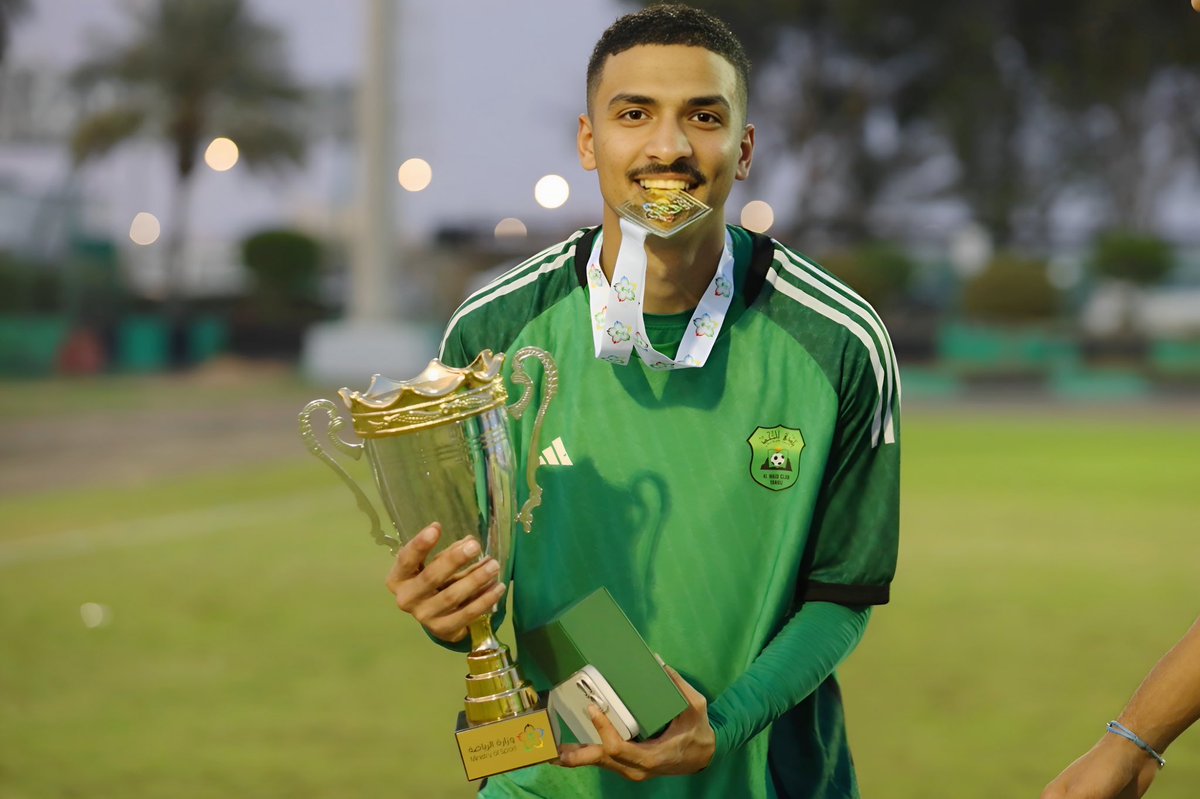 O_S_B11's tweet photo. 📸| للموسم الثاني أبطالاً للدوري .. مبروك لكل محبين #المجد🥇🏆 
مبروك لكل من عمل واجتهد لتحقيق هذه البطولة ' شكراً لمجلس الإدارة وشكراً للجهاز الفني والإداري وأخواني اللاعبين ' تبقى لدينا مهمة الصعود وستتحقق بحول الله ' دعواتكم لنا 🟢⚫️ 
@ALMajdFC 
@wahbe25 
@ABDULRAZAQ__aa 
@mohamed2024979
@Abdullaha10_S
#دوري_الدرجة_الرابعة