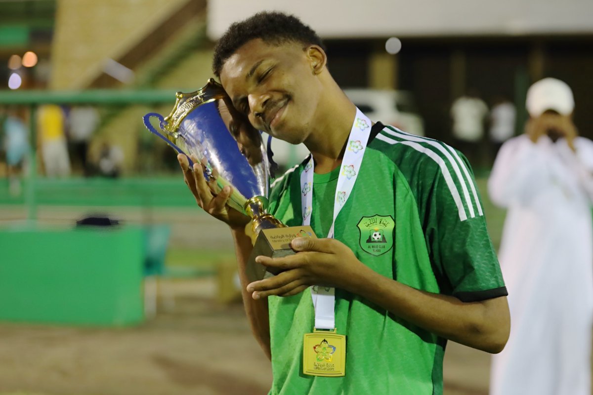 O_S_B11's tweet photo. 📸| للموسم الثاني أبطالاً للدوري .. مبروك لكل محبين #المجد🥇🏆 
مبروك لكل من عمل واجتهد لتحقيق هذه البطولة ' شكراً لمجلس الإدارة وشكراً للجهاز الفني والإداري وأخواني اللاعبين ' تبقى لدينا مهمة الصعود وستتحقق بحول الله ' دعواتكم لنا 🟢⚫️ 
@ALMajdFC 
@wahbe25 
@ABDULRAZAQ__aa 
@mohamed2024979
@Abdullaha10_S
#دوري_الدرجة_الرابعة