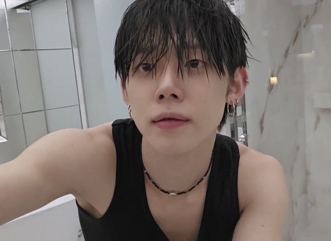 최연준 머리 젖은 거,,
진심 개고트하시네