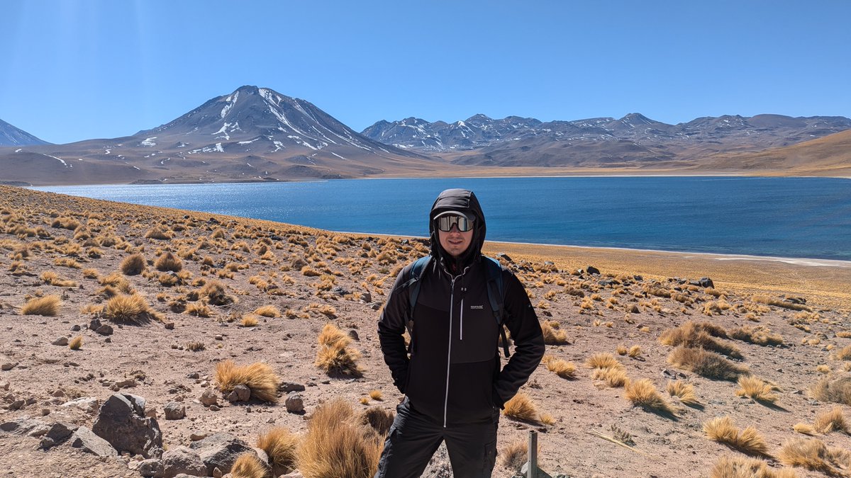 FMEbutENG's tweet photo. To go to the other side of the planet to the largest telescopes in  the world, work at the altitude of the Tatra peaks and "commute" to  work by plane? This is exactly how our Ph.D. student Jan Foltýn worked for seven months at Paranal @ESO ➡️ https://t.co/Fewopl7ZC8 https://t.co/dQq2nbe9vB