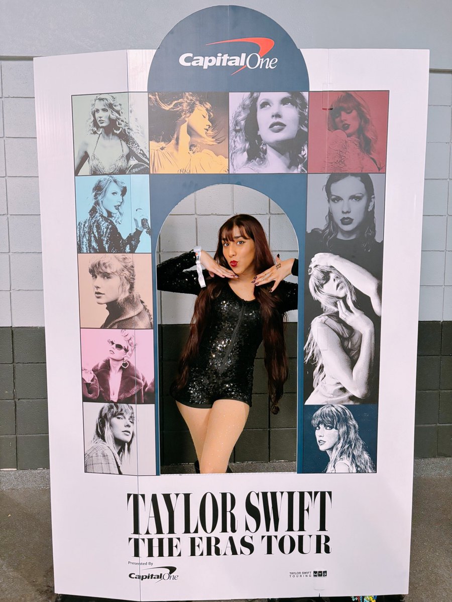 everlorefolk's tweet photo. “the end of an ERA but the start of an age” i can’t believe we are saying goodbye to the eras tour! this tour has been with me through so much, i’m so lucky that i got to share the magic in florida! love you forever @taylorswift13 #TSTheErasTour #ErasTourForever https://t.co/HcMb75d4s4