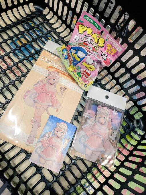 ドンキで自分のグッズ買った 