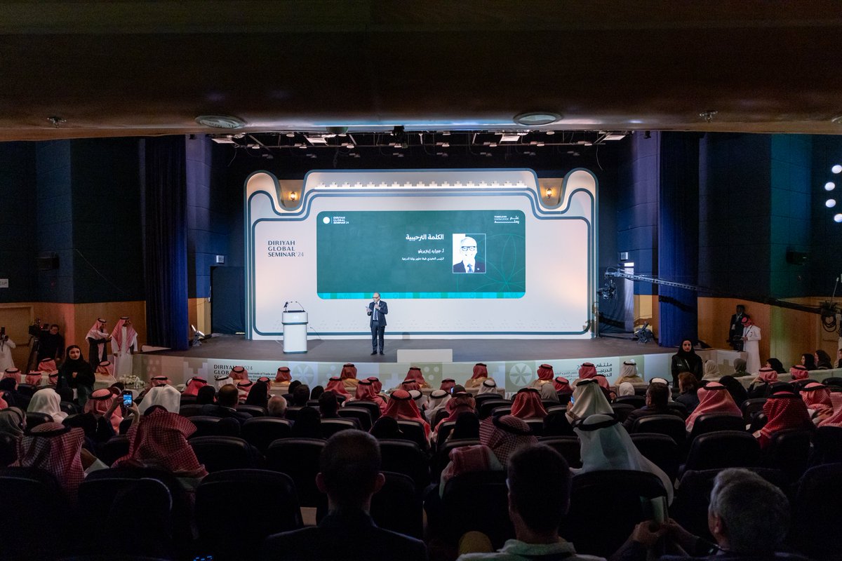 DGDA_SA's tweet photo. انطلق اليوم الأول من #ملتقى_الدرعية_الدولي 2024 ليكشف عن الأثر العميق الذي تركته هذه الأرض على مسارات التجارة والثقافة، متجاوزًا حدود المملكة إلى آفاق أبعد، حيث يتجلى #علم_يمتد عبر الزمن في حكايات لا تنضب. انضموا إلينا اليوم لمواصلة الحوارات الملهمة التي تستعرض تنوع وثراء الإرث الثقافي لهذه المنطقة العريقة.