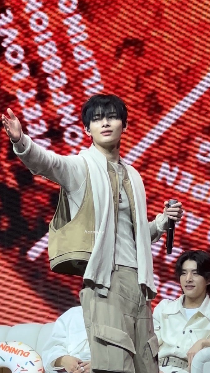 hoonlov's tweet photo. happiest birthday to our talented, ni-ki! you deserve all the love and happiness! have a blessed year ahead 🤍

STARS ALIGN FOR NI-KI
#OurRe19ningStarNI_KI #祝ニキ19歳の誕生日 #NI_KI #니키 @ENHYPEN_members @ENHYPEN https://t.co/xseUzqvyP1