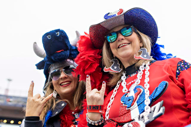 Houston Texans Fans tweet media